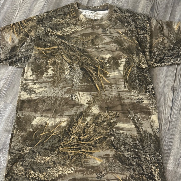 Realtree Men's Short Sleeve Camo Tee EUC - Picture 1 of 4